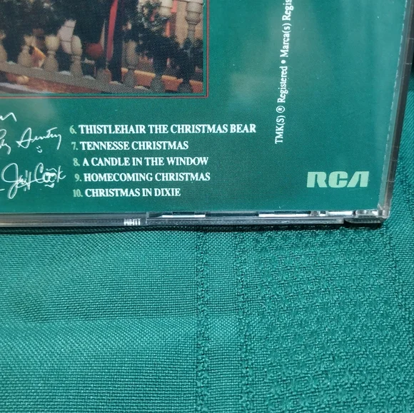 ⭐ BOGO ⭐ Alabama Christmas CD - Picture 4 of 5